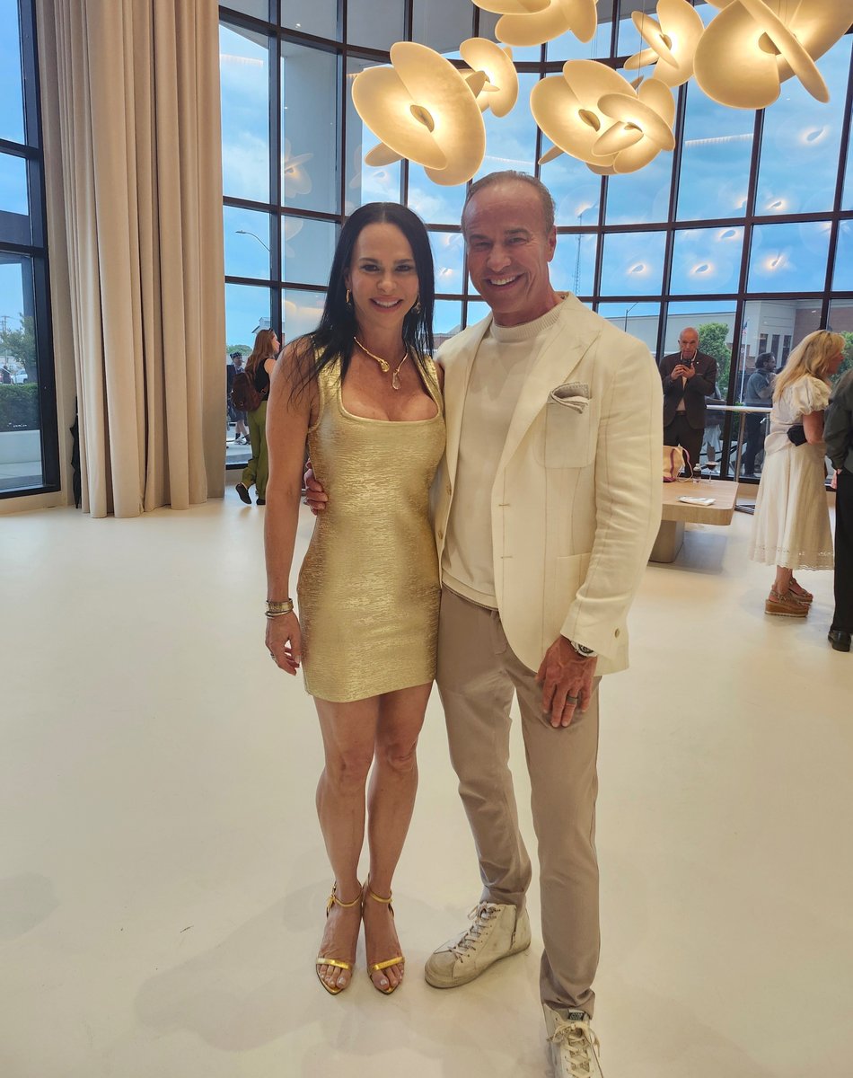 Bernhardt’s High Point Market celebration&nbsp;unfolded with cocktails, conversation, and a full dance floor.