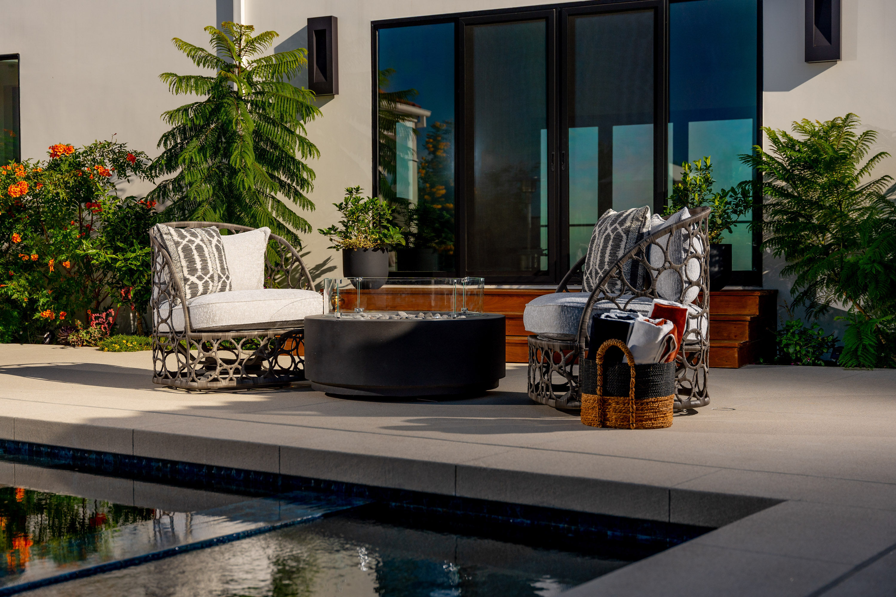 R&R and Bernhardt Redefine Hollywood Outdoors