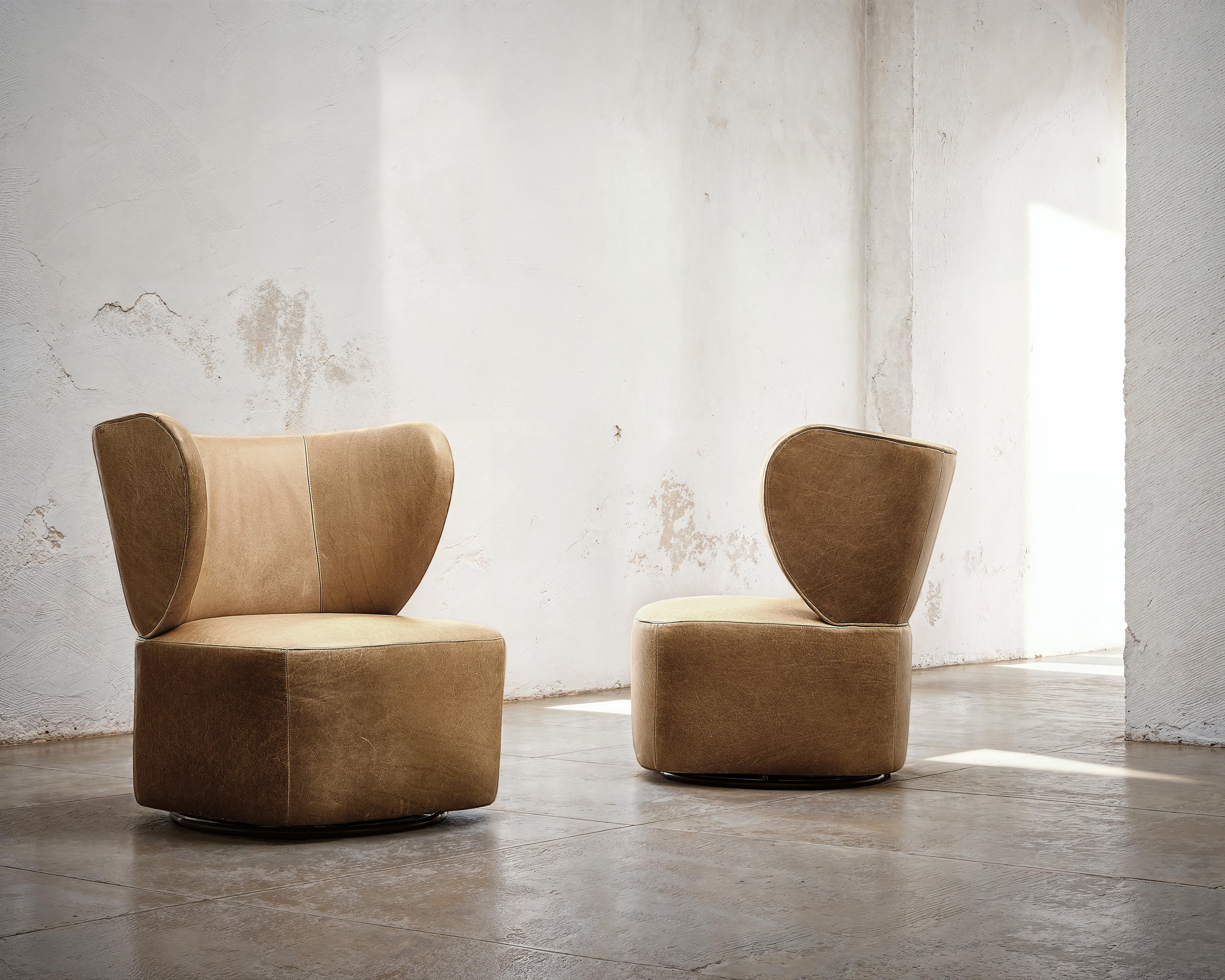 Oliver Leather Swivel Chair