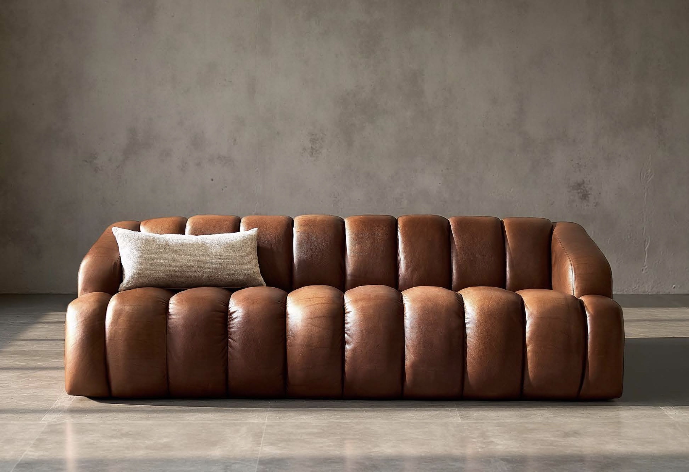 2757LY BLAKE LEATHER SOFA